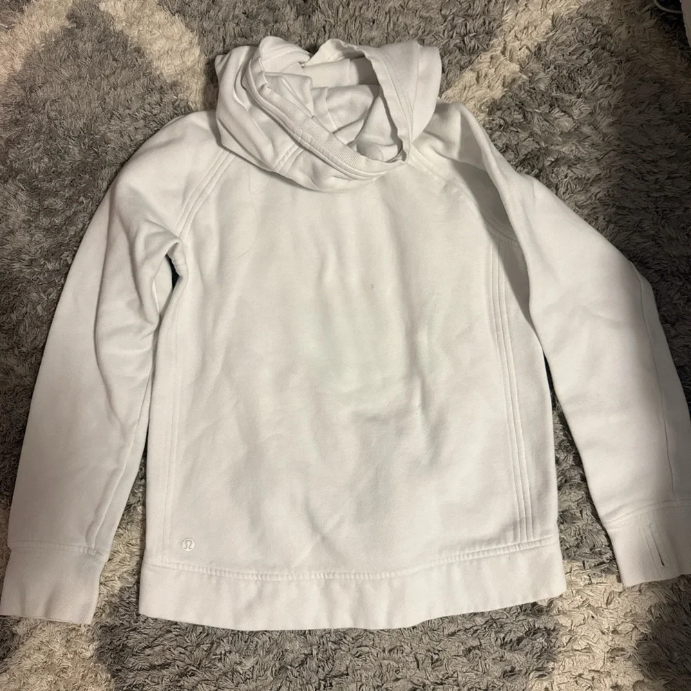 lululemon athletica Women's Cream Hoodie Sweater - Picture 5 of 7